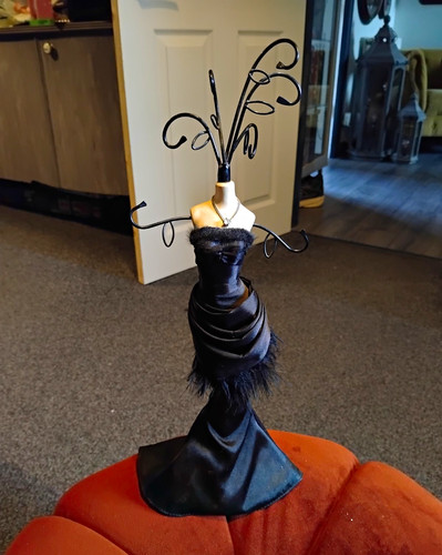 Black jewellery stand