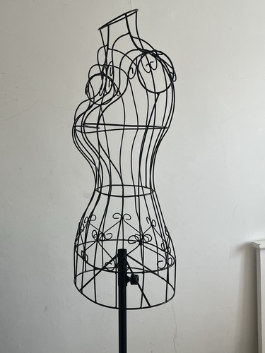 Metal mannequin