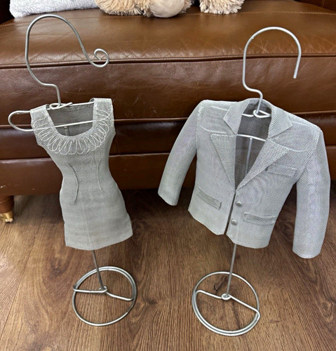 Silver metal wire torso - 2x,