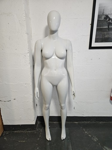 Full body standing - full,
