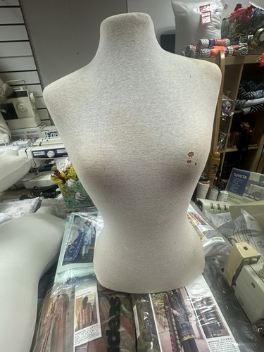 Mannequin bust for dressmaking - for,