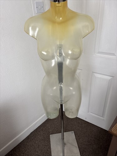 Female mannequin adjustable - mannequin, on
