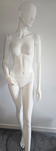 Full size female - female, mannequin