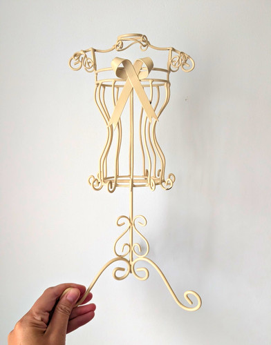 Vintage beige metal - metal, torso