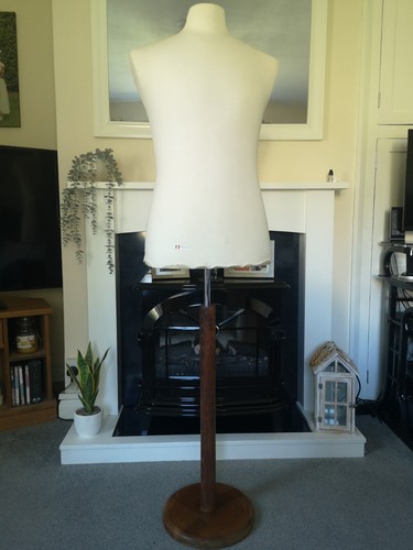 French maniquin with - french,
